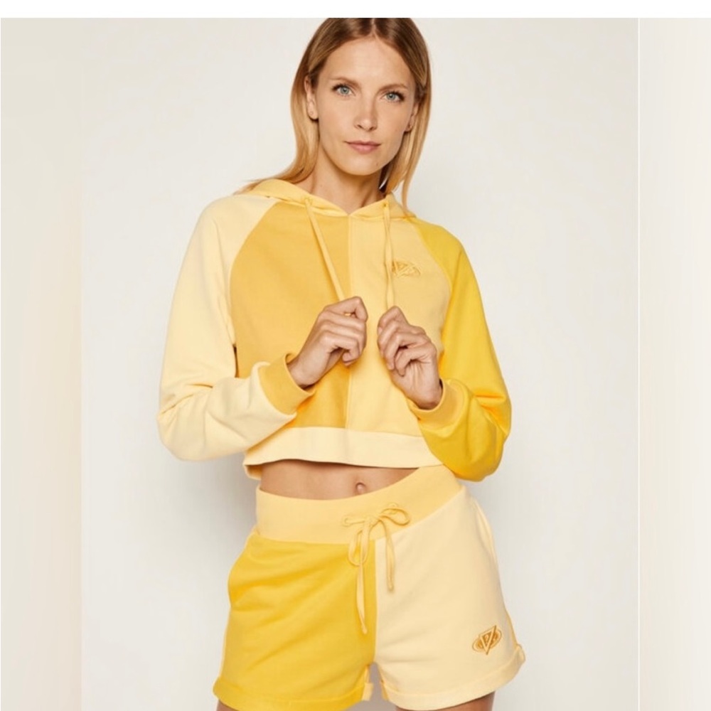 NWT GUESS X J BALVIN YELLOW COLORBLOCK HOODIE